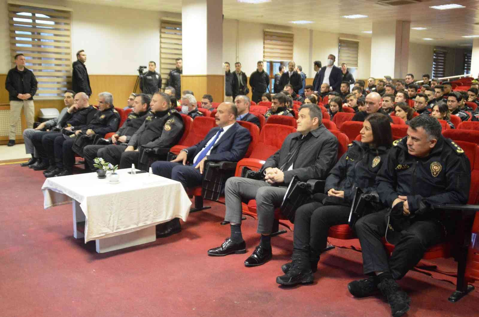 Türk Polis Teşkilatının 177. Kuruluş Yıldönümü’nde İstanbul İl Emniyet Müdürü Zafer Aktaş, Çevik Kuvvet Şube Müdürlüğü Bayrampaşa Yerleşkesi’nde ...