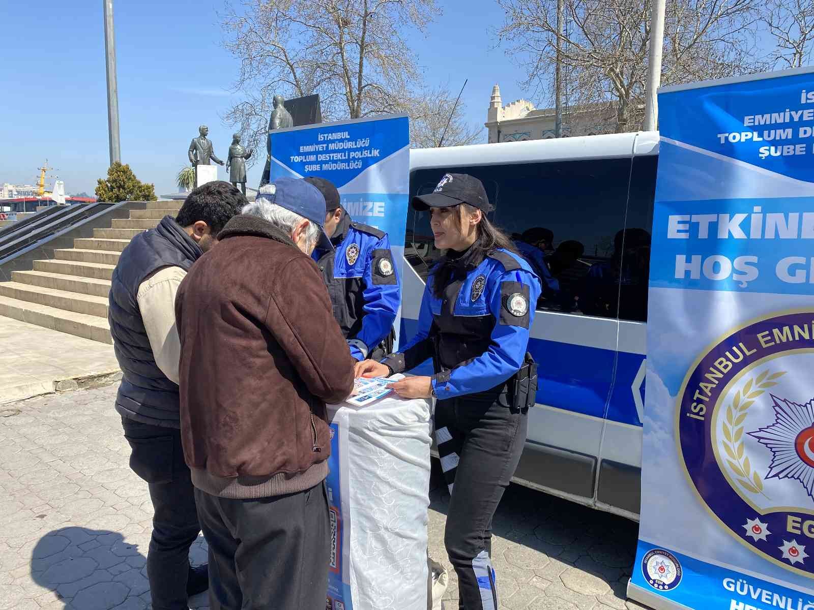 10 Nisan Polis Haftası etkinlikleri çerçevesinde İstanbul İl Emniyet Müdürlüğü Toplum Destekli Polis Şube Müdürlüğü ekipleri KADES, UYUMA, HAYDİ ...