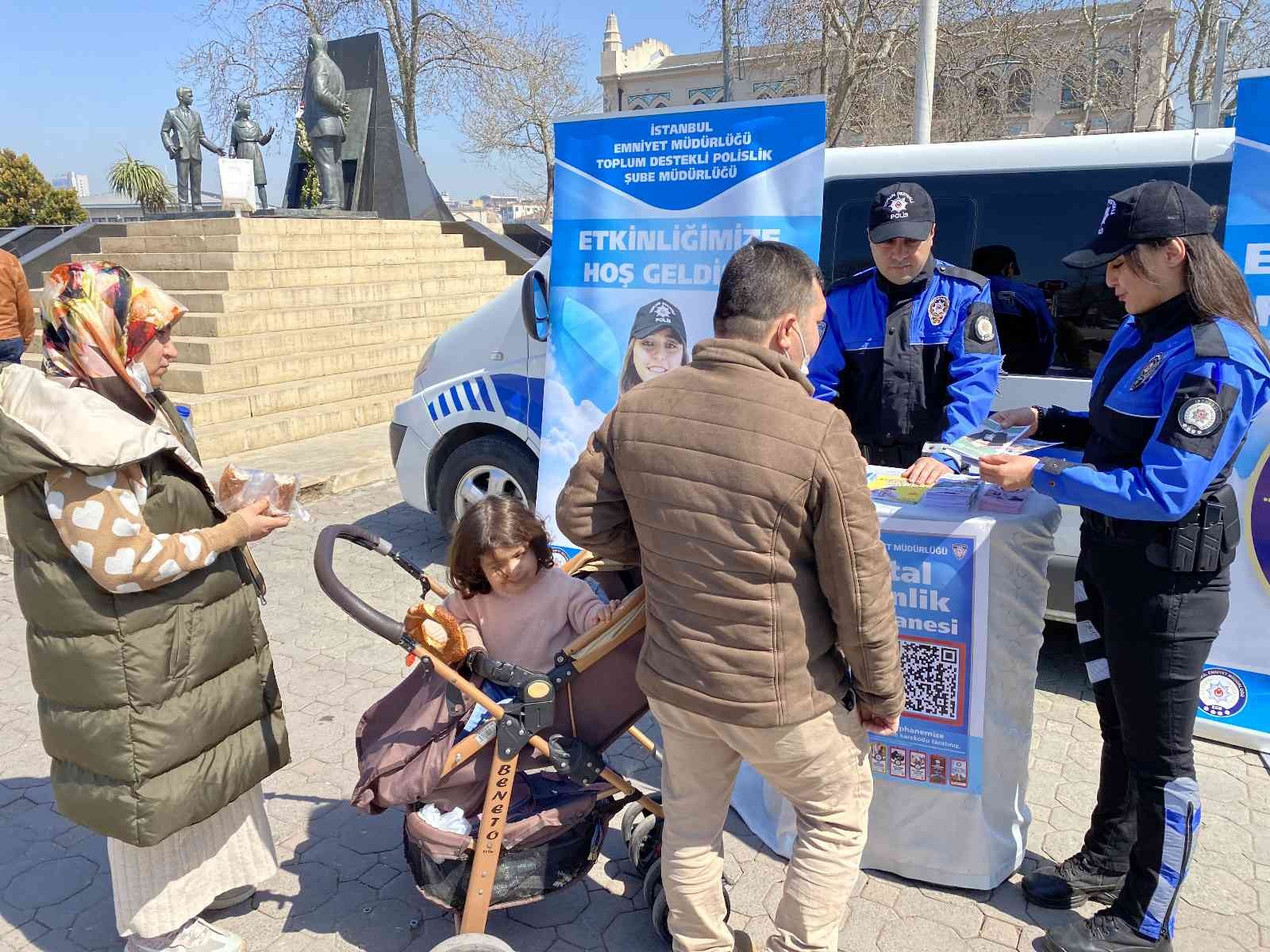 10 Nisan Polis Haftası etkinlikleri çerçevesinde İstanbul İl Emniyet Müdürlüğü Toplum Destekli Polis Şube Müdürlüğü ekipleri KADES, UYUMA, HAYDİ ...