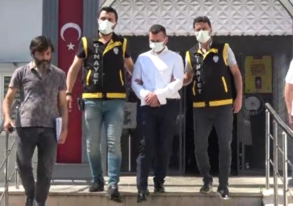 Bursa’da H.A.’nin hayatını kaybettiği kripto para cinayetinde tutuklu 3 sanık, güvenlik kameralarının cinayet anını kaydetmesine rağmen suçsuz ...