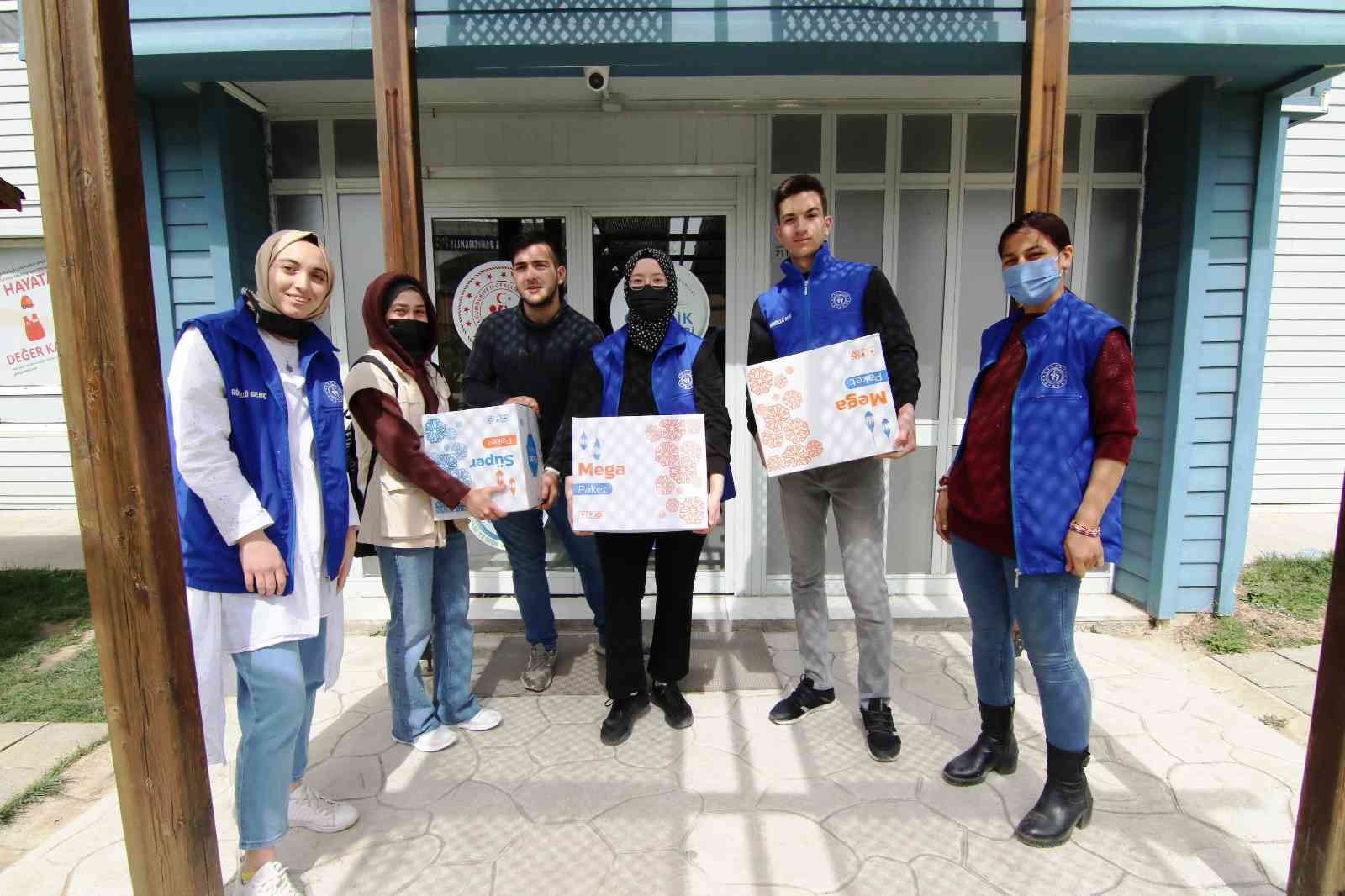 Sakarya Gençlik ve Spor İl Müdürlüğüne bağlı Sakarya Gençlik Merkezi bünyesinde hazırlanan ve ödül alan ‘Senden Umut Kesmem’ projesi çerçevesinde ...