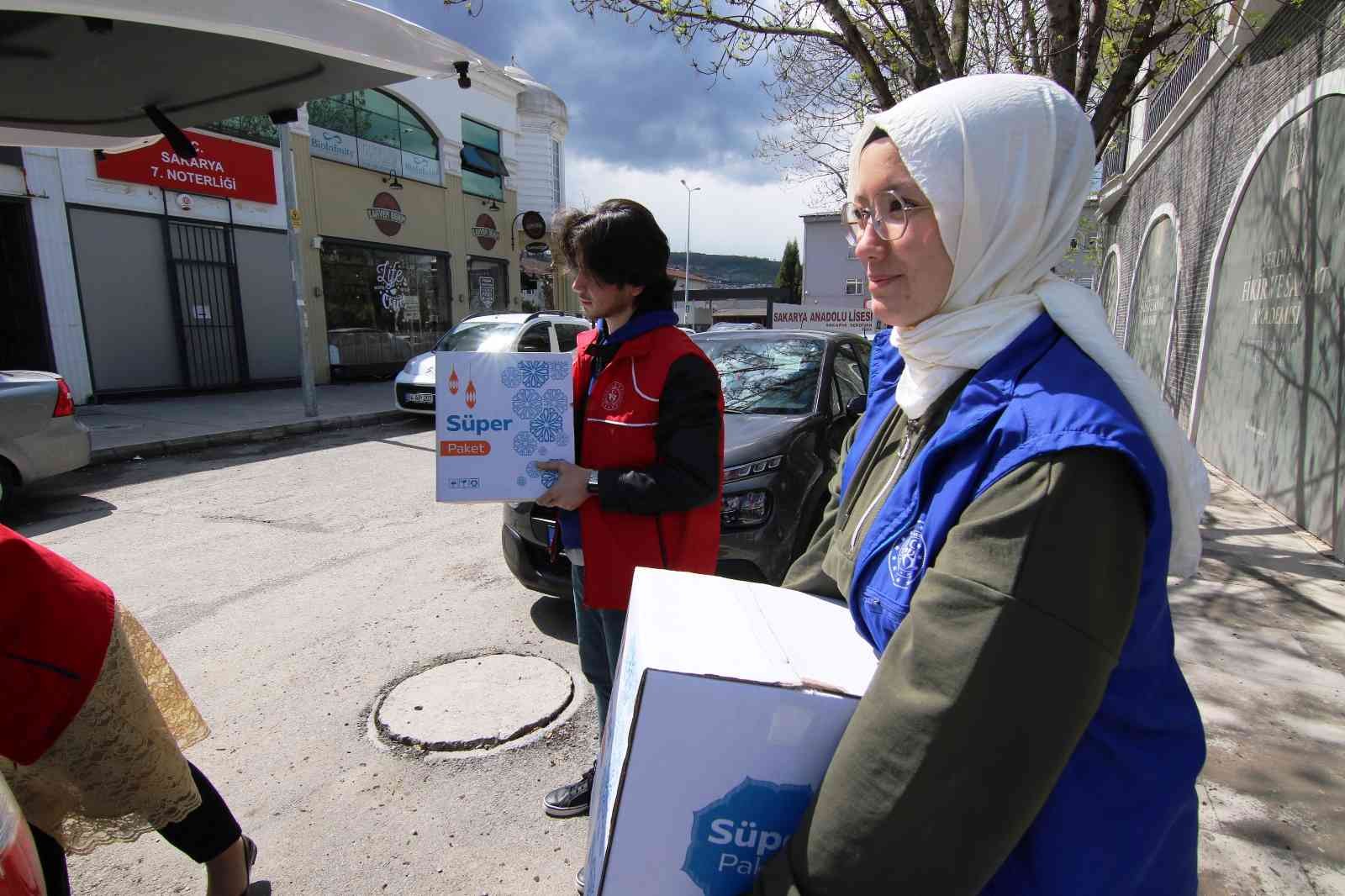 Sakarya Gençlik ve Spor İl Müdürlüğüne bağlı Sakarya Gençlik Merkezi bünyesinde hazırlanan ve ödül alan ‘Senden Umut Kesmem’ projesi çerçevesinde ...