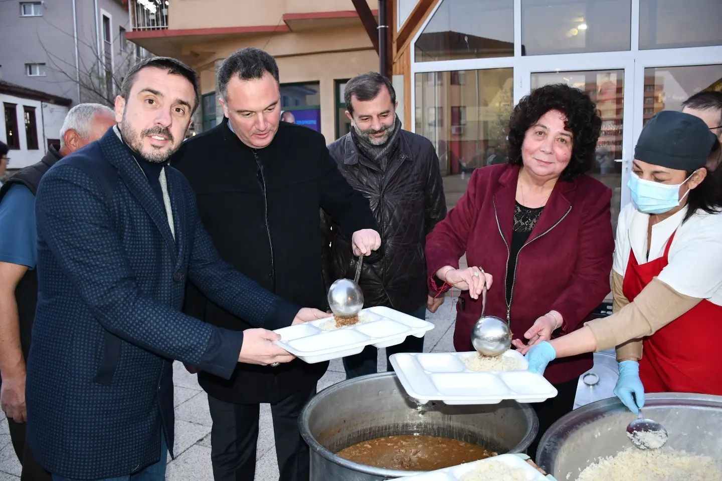 Kestel Belediyesi Ramazan ayının bereketini paylaşmak ve Bulgaristan’daki soydaşlarla birlik ve beraberliği güçlendirmek adına iftar sofrası ...