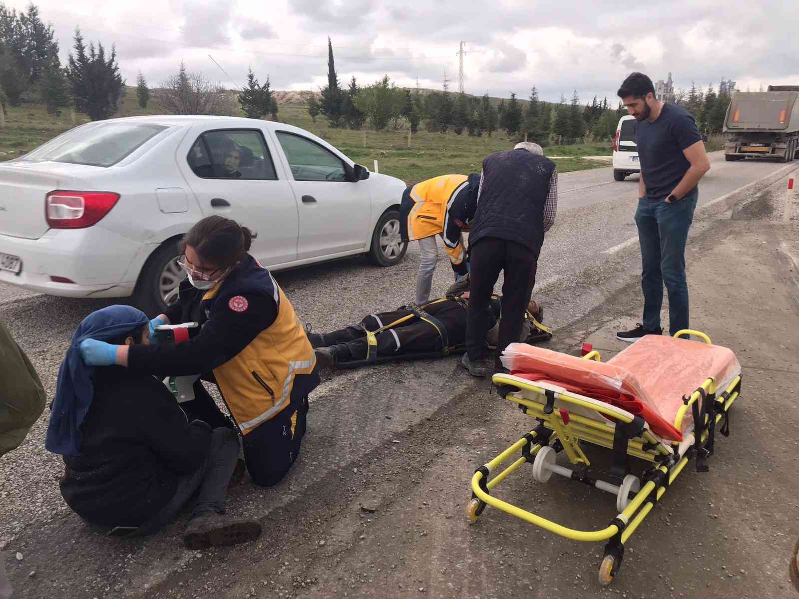 Kırklareli’nin Pınarhisar ilçesinde triportör ile tırın çarpıştığı kazada 2 kişi yola savruldu. Kaza, Pınarhisar ilçesinin girişinde meydana ...