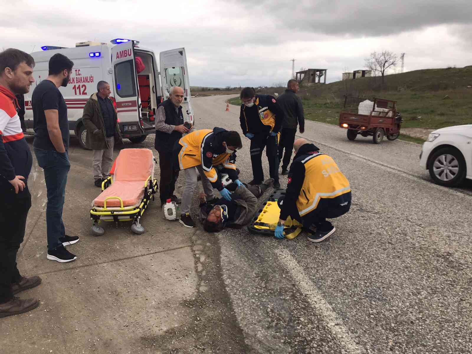 Kırklareli’nin Pınarhisar ilçesinde triportör ile tırın çarpıştığı kazada 2 kişi yola savruldu. Kaza, Pınarhisar ilçesinin girişinde meydana ...