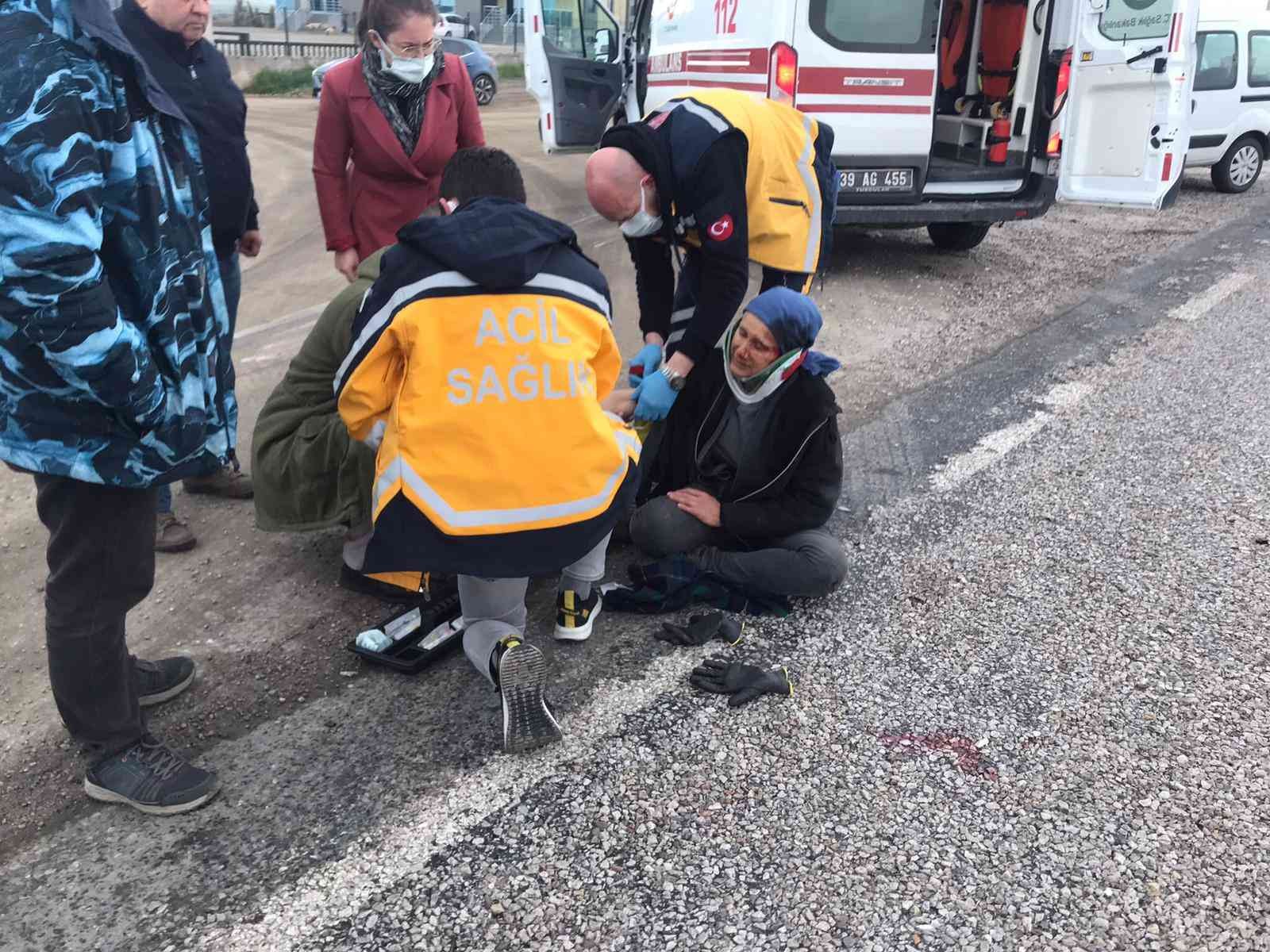 Kırklareli’nin Pınarhisar ilçesinde triportör ile tırın çarpıştığı kazada 2 kişi yola savruldu. Kaza, Pınarhisar ilçesinin girişinde meydana ...