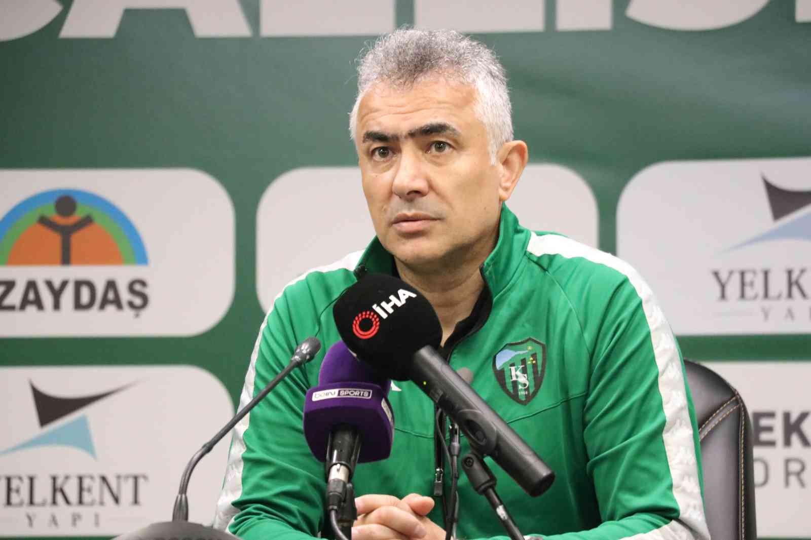 Spor Toto 1. Lig’in 30. haftasında Kocaelispor ile Denizlispor arasında oynanan mücadelenin ardından iki takımın teknik direktörleri basın ...