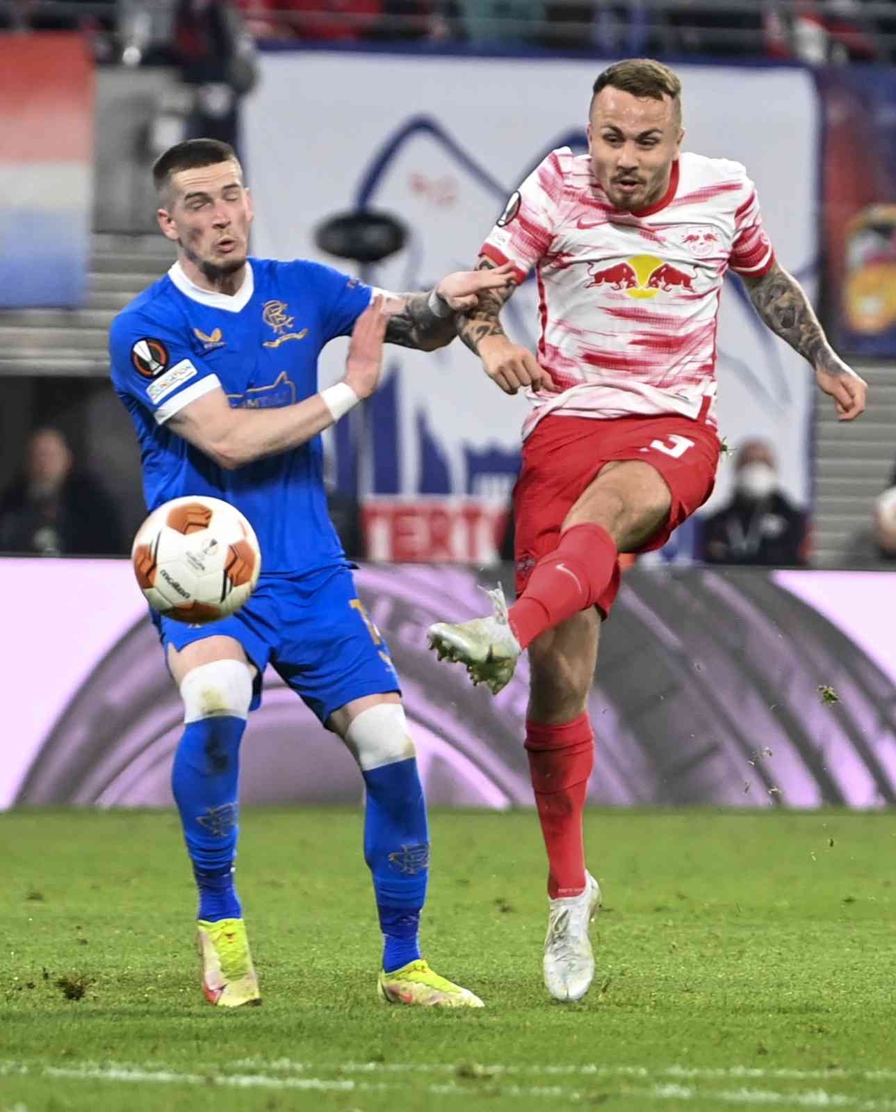 UEFA Avrupa Ligi Yarı Final ilk maçında Alman ekibi Leipzig, sahasında İskoç temsilcisi Glasgow Rangers’ı 1-0 mağlup etti. UEFA Avrupa Ligi Yarı ...