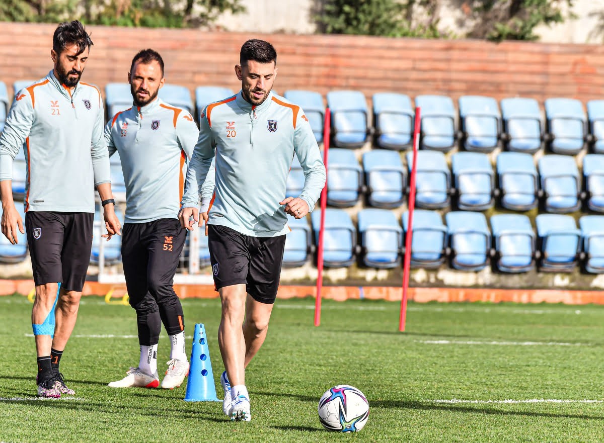 Medipol Başakşehir, Süper Lig’in 31. haftasında Yeni Malatyaspor ile yapacağı maçın hazırlıklarını bugün yaptığı antrenmanla sürdürdü. Spor Toto ...