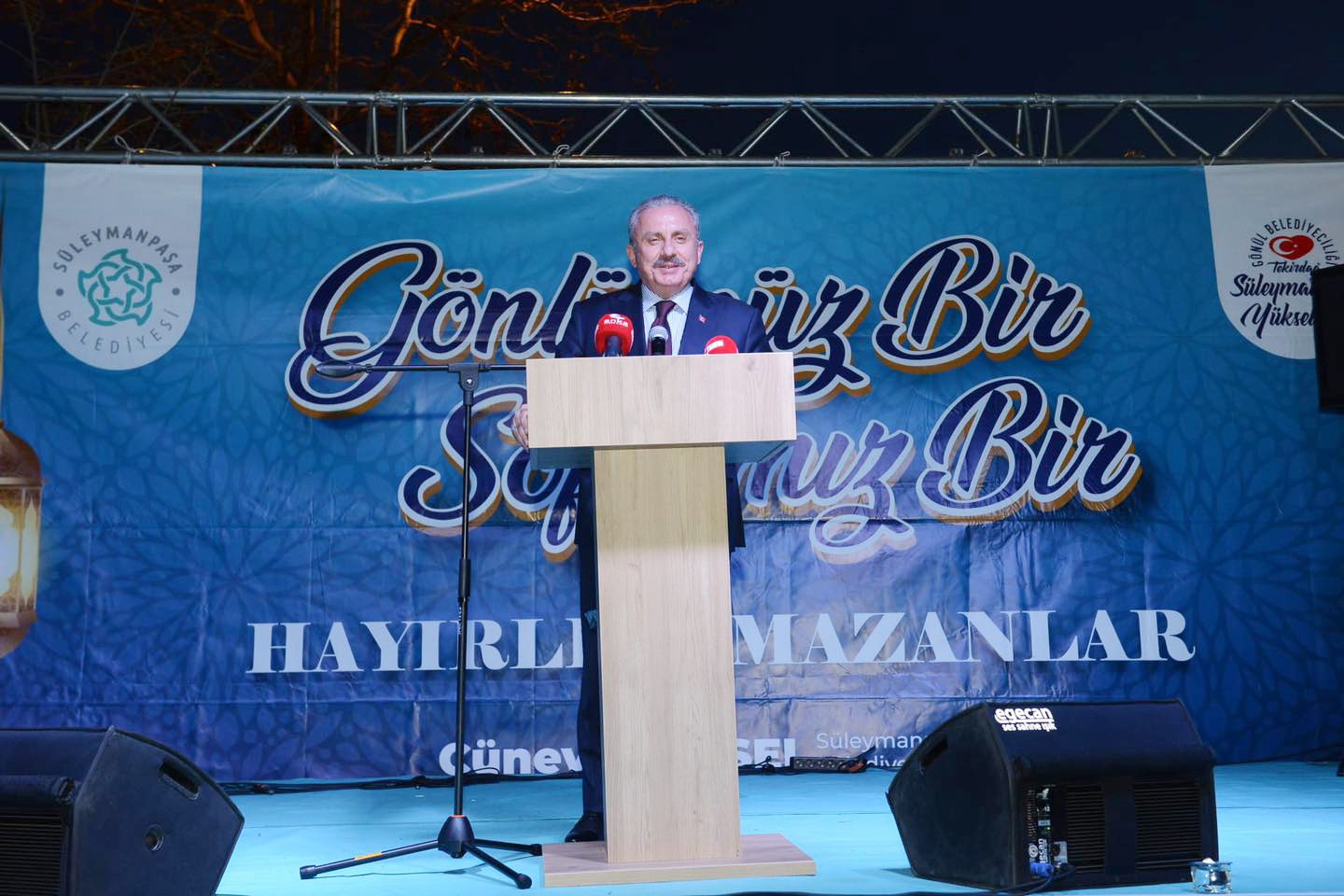 Tekirdağ (İHA) – Tekirdağ’ın Süleymanpaşa ilçesinde binlerce kişi aynı iftar masasına buluştu. Kapatılan cadde boyunca vatandaşların yaptığı ...