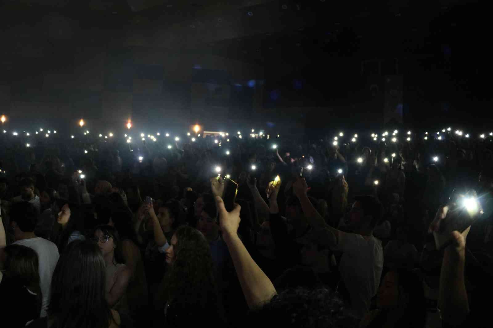 Kosova Türkleri Milli Bayramı Edirne’de düzenlenen konserle büyük coşku ile kutlandı. 23 Nisan Kosova Türkleri Milli Bayramı nedeniyle Edirne’de ...