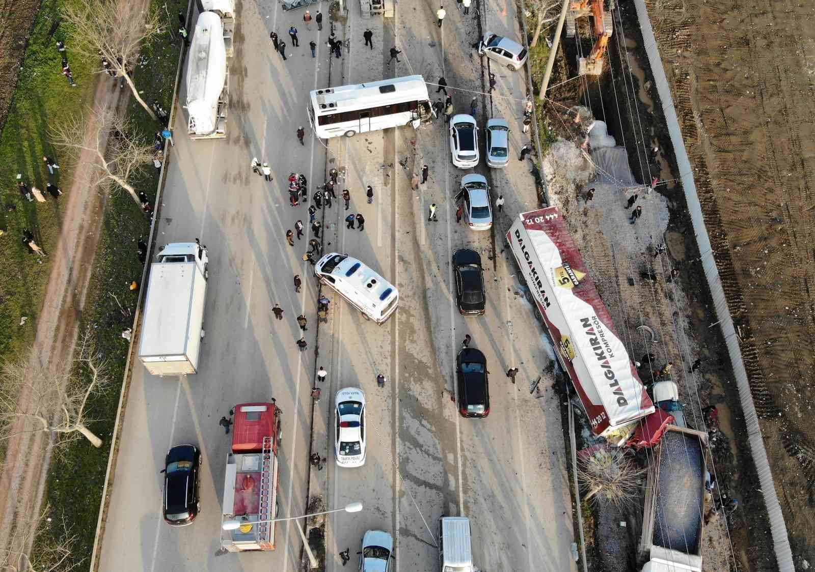 Bursa’nın Kestel ilçesinde 4 kişinin öldüğü, 22 kişinin yaralandığı trafik kazasına ilişkin açılan davada tutuklu yargılanan tır şoförü, "Kaza ...