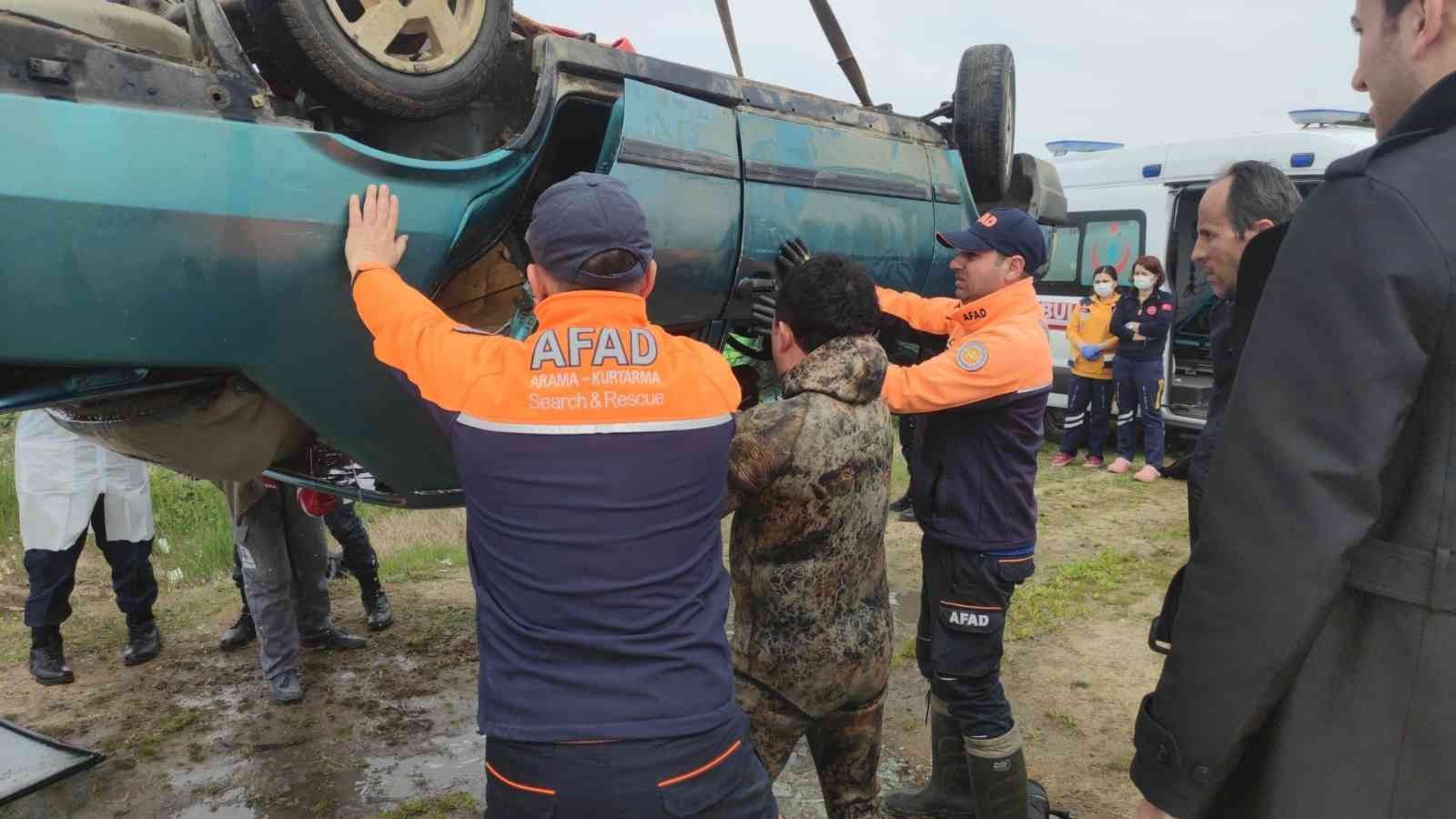 Edirne’nin İpsala ilçesinde sulama kanalına düşen otomobilin sürücüsü hayatını kaybetti. Edirne’nin İpsala ilçesine bağlı Koyuntepe köyü ...