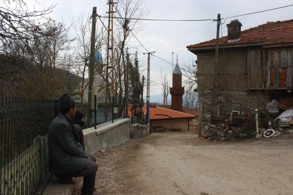 Bursa’da bulunan bir köyde 600 yıldır davul çalınmıyor. Keles ilçesinin Dedeler köyü sâkinleri tam 600 yıldır Ramazan ayında ve başka günlerde ...