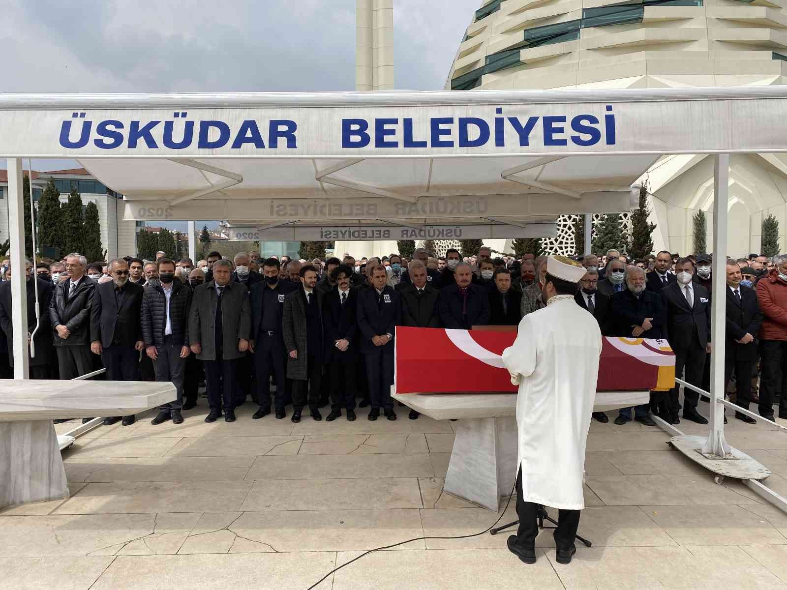 Geçtiğimiz gün hayatını kaybeden Marmara Üniversitesi Hukuk Fakültesi eski dekanı Prof. Dr. Serap Helvacı, Marmara İlahiyat Camii’nde düzenlenen ...