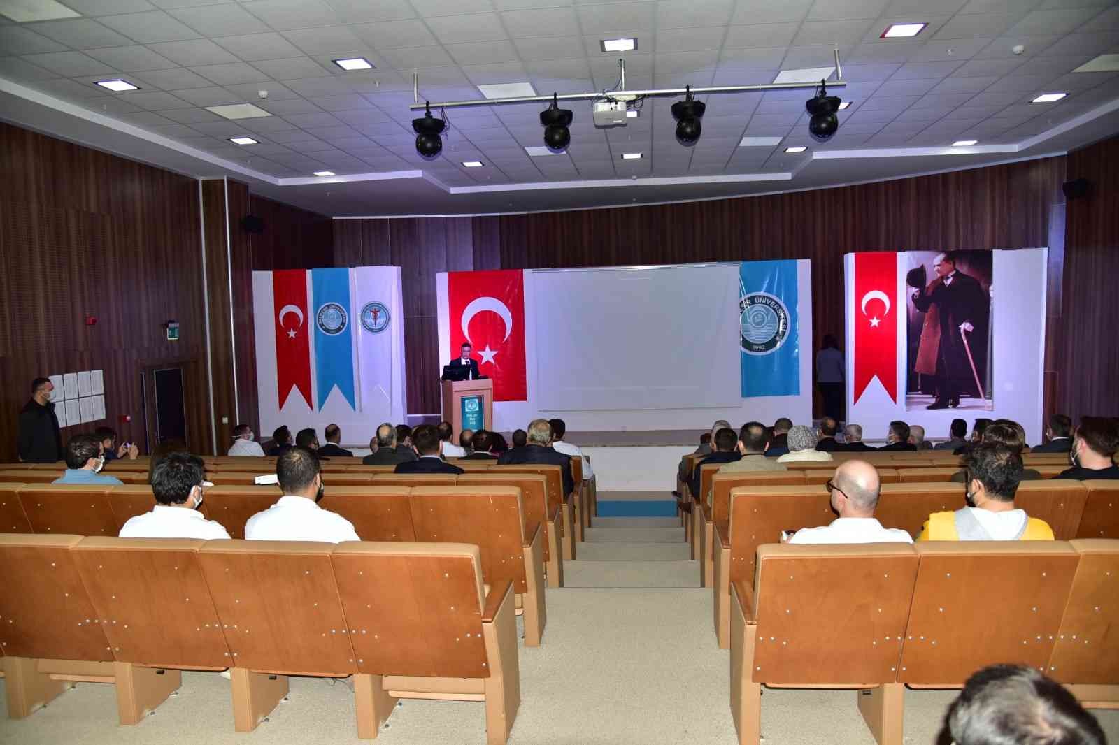 Balıkesir Üniversitesinde (BAÜN) yeni açılan ya da var olan konferans salonlarına aziz şehitlerin isimleri veriliyor. Üniversite bünyesinde Fen ...