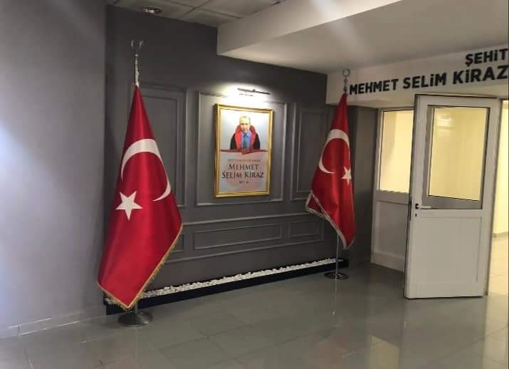 Balıkesir Üniversitesinde (BAÜN) yeni açılan ya da var olan konferans salonlarına aziz şehitlerin isimleri veriliyor. Üniversite bünyesinde Fen ...