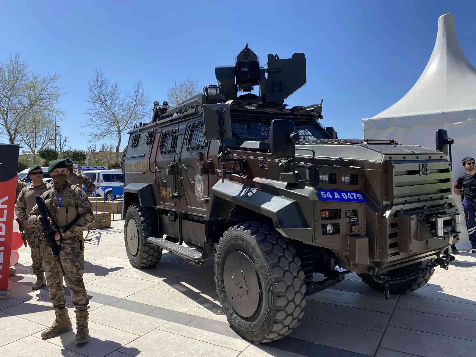 Tüm yurtta olduğu gibi Sakarya’da da Polis Haftası düzenlenen etkinliklerle kutlanıyor. Kutlamalar çerçevesinde Sakarya polisinin havadaki gözü ...