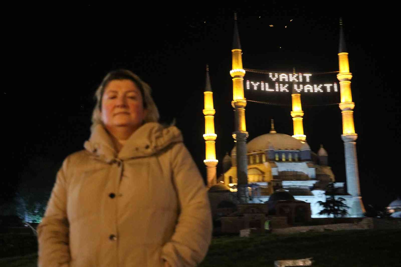 Mimar Sinan’ın ustalık eseri tarihi Selimiye Camii başta olmak üzere diğer camiler de Kadir Gecesi yoğunluğu yaşandı. Kovid-19 salgını nedeniyle ...