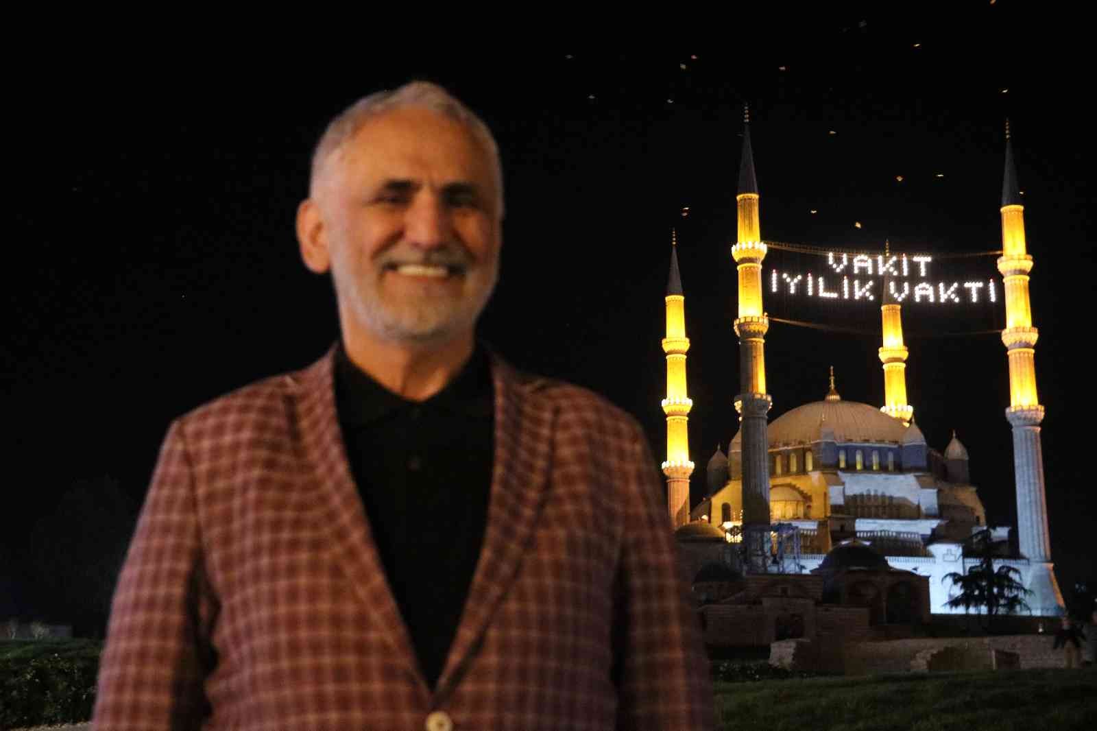 Mimar Sinan’ın ustalık eseri tarihi Selimiye Camii başta olmak üzere diğer camiler de Kadir Gecesi yoğunluğu yaşandı. Kovid-19 salgını nedeniyle ...