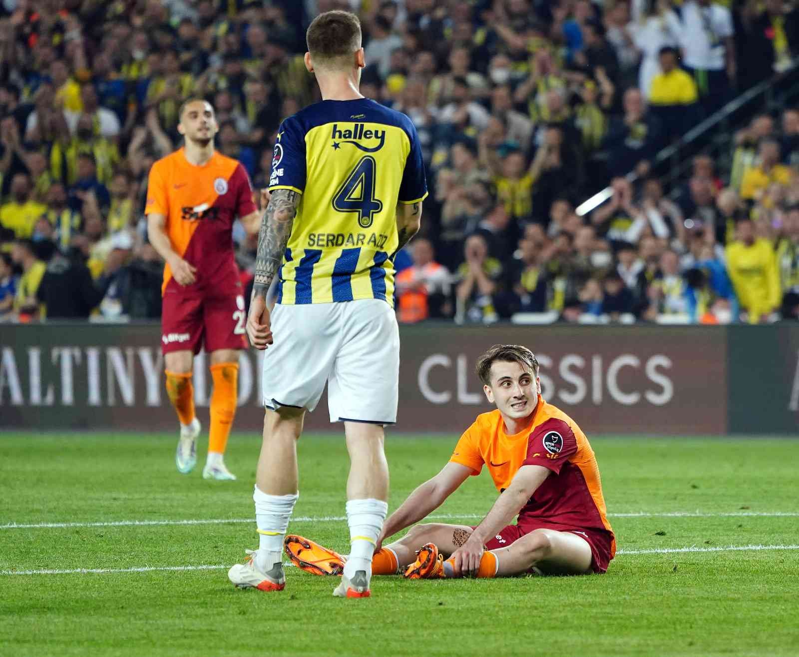 Süper Lig’in 32. haftasında Fenerbahçe, sahasında ezeli rakibi Galatasaray’ı konuk ediyor. Karşılamanın ilk yarısı ev sahibi ekibin 1-0’lık ...