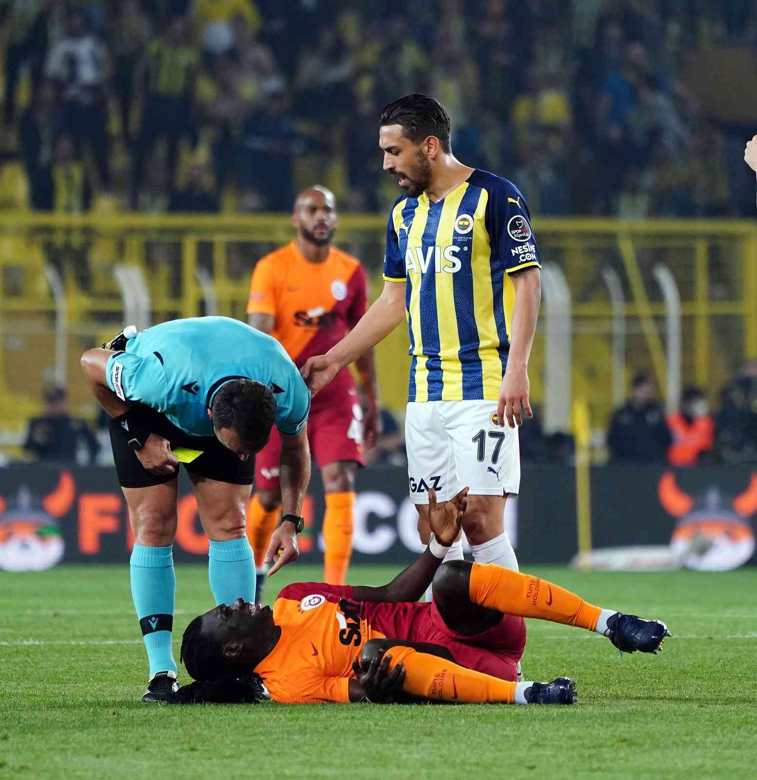 Süper Lig’in 32. haftasında Fenerbahçe, sahasında ezeli rakibi Galatasaray’ı konuk ediyor. Karşılamanın ilk yarısı ev sahibi ekibin 1-0’lık ...