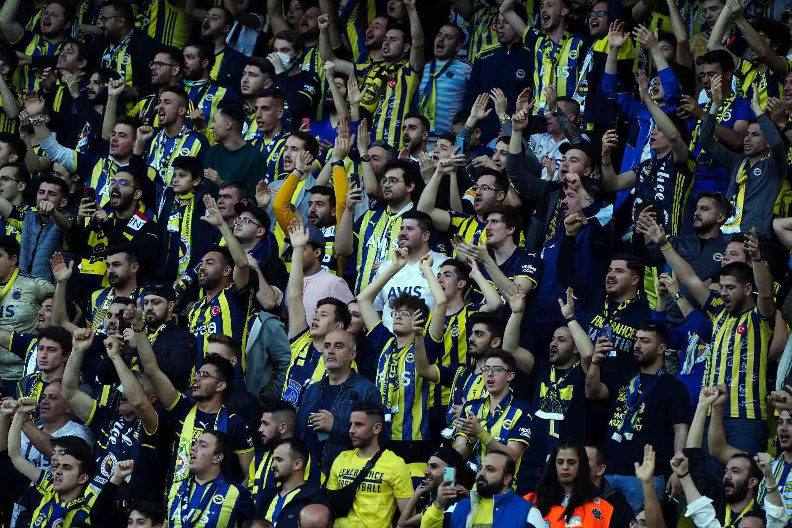 Spor Toto Süper Lig’in 32. haftasında Fenerbahçe, sahasında Galatasaray ile karşı karşıya geliyor. Müsabakanın ilk 27 dakikası sarı-lacivertli ...