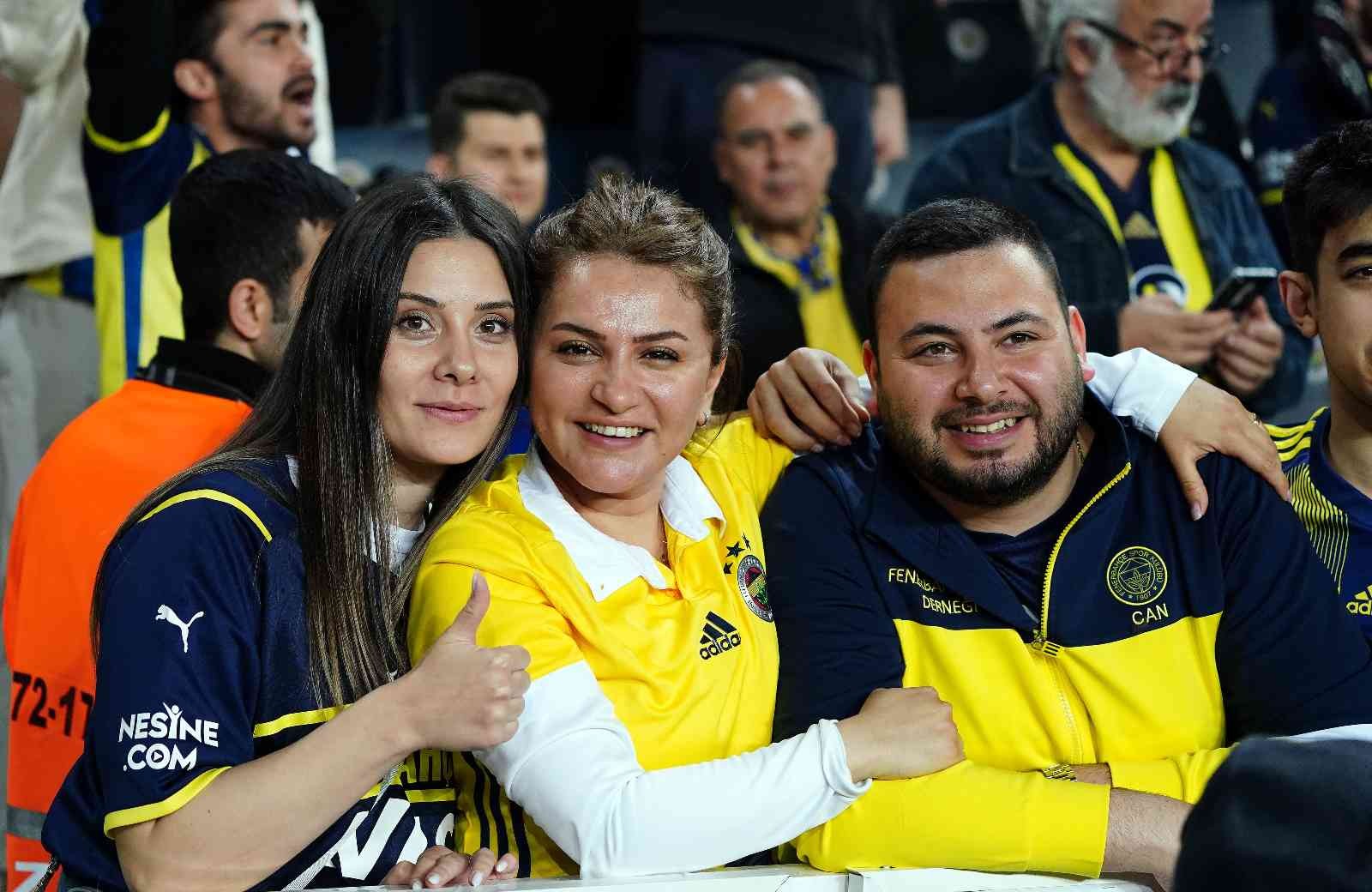 Spor Toto Süper Lig’in 32. haftasında Fenerbahçe, sahasında Galatasaray ile karşı karşıya geliyor. Müsabakanın ilk 27 dakikası sarı-lacivertli ...