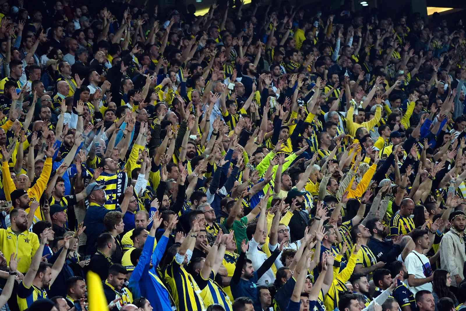 Spor Toto Süper Lig’in 32. haftasında Fenerbahçe, sahasında Galatasaray ile karşı karşıya geliyor. Müsabakanın ilk 27 dakikası sarı-lacivertli ...