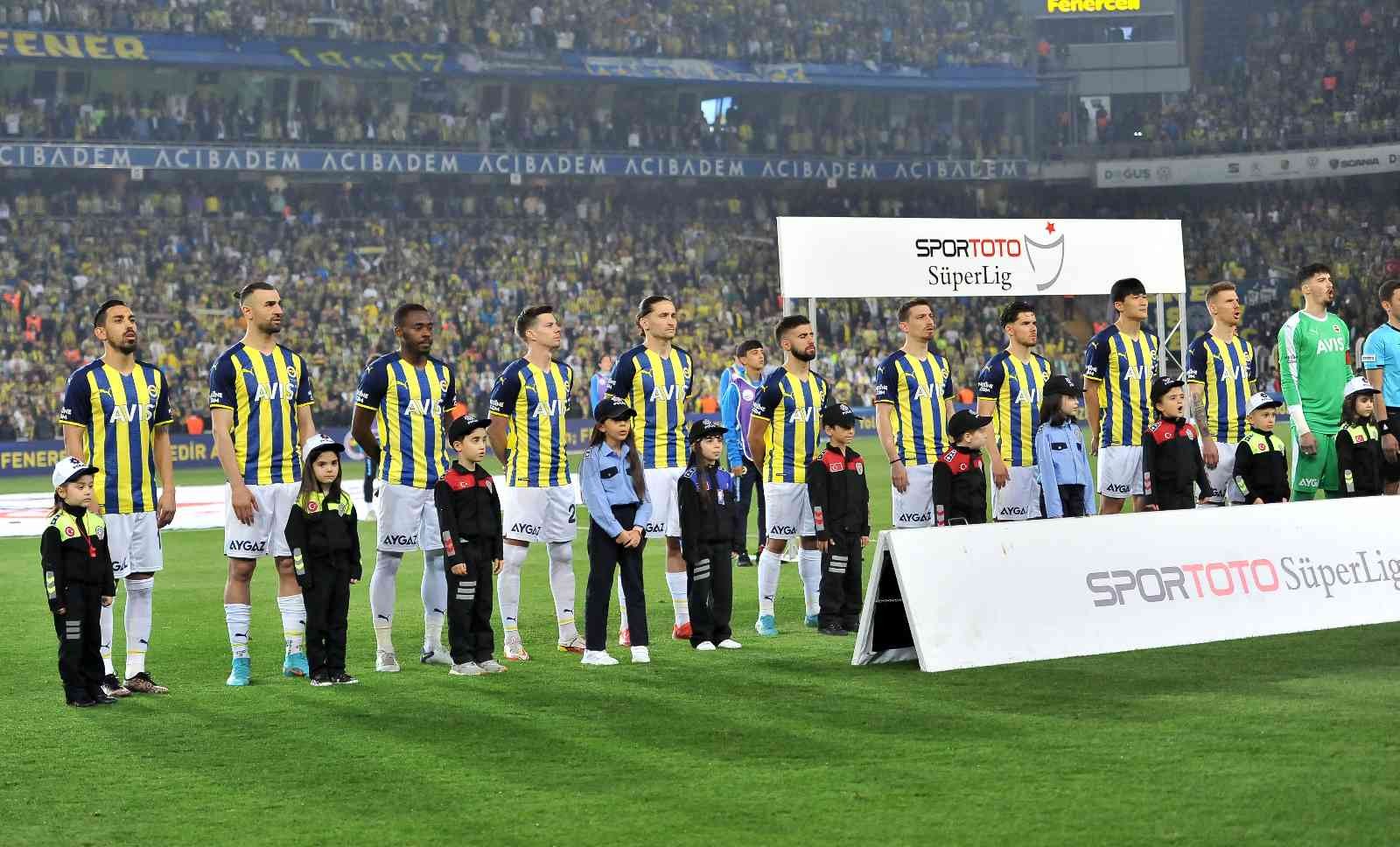 Spor Toto Süper Lig’in 32. haftasında Fenerbahçe, sahasında Galatasaray ile karşı karşıya geliyor. Müsabakanın ilk 27 dakikası sarı-lacivertli ...