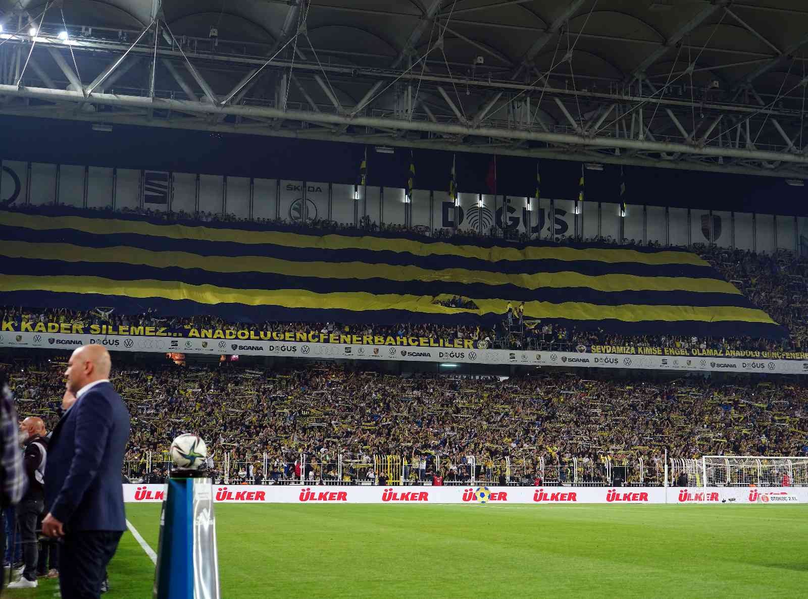 Spor Toto Süper Lig’in 32. haftasında Fenerbahçe, sahasında Galatasaray ile karşı karşıya geliyor. Müsabakanın ilk 27 dakikası sarı-lacivertli ...