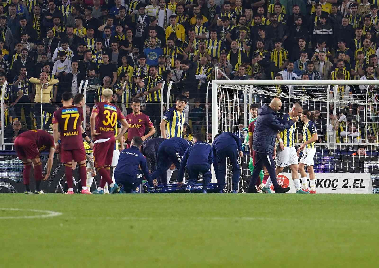 Spor Toto Süper Lig’in 33. haftasında Fenerbahçe sahasında Göztepe ile karşılaşıyor. Mücadelenin ilk yarısı sarı-lacivertlilerin 1-0’lık ...