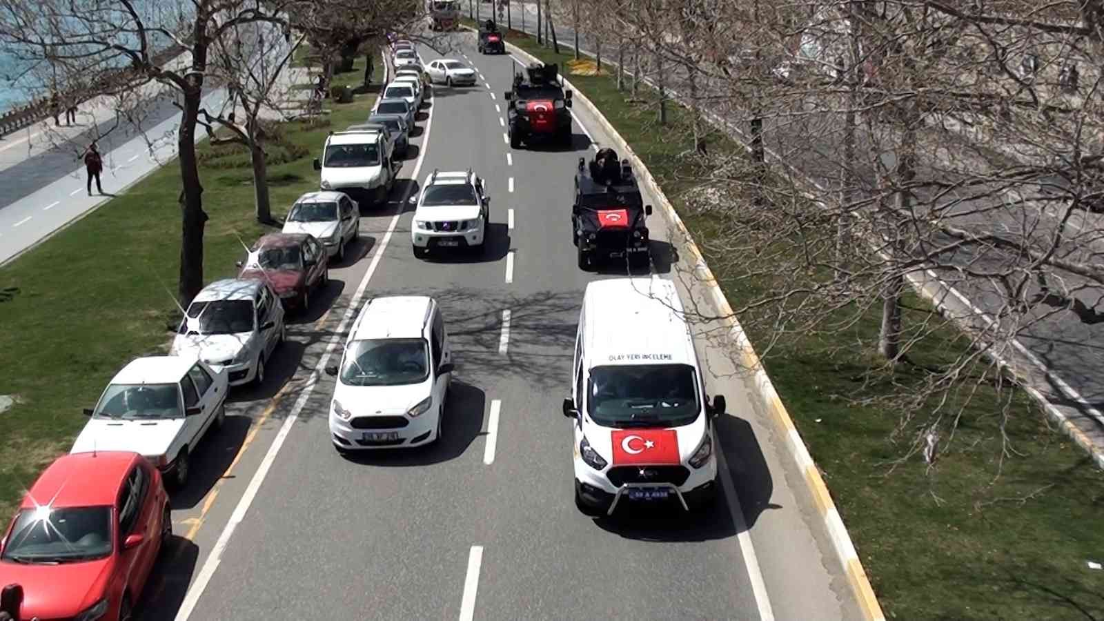 Tekirdağ’da ‘Polis Haftası’ sebebiyle Tekirdağ İl Emniyet Müdürlüğü tarafından konvoy düzenlendi. Emniyet emrinde yer alan araçlarla şehir turu ...