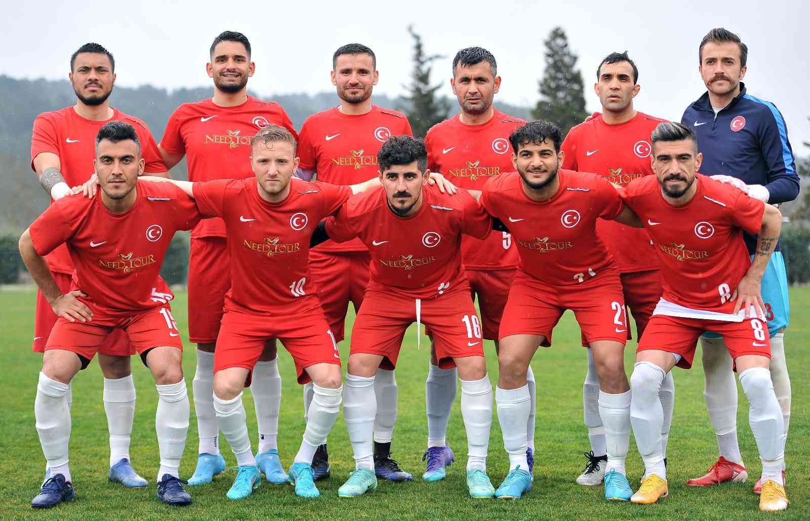 Türkiye İşitme Engelliler Spor Federasyonu (TİESF) bünyesinde faaliyet gösteren İşitme Engelliler Milli Futbol Takımı, 1-15 Mayıs’ta Brezilya’da ...