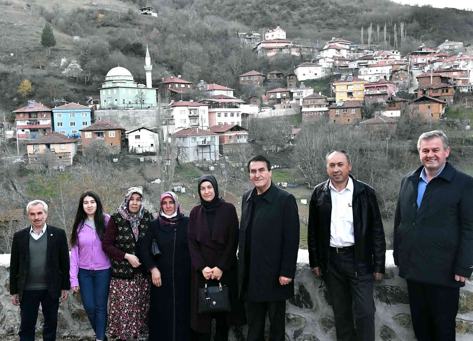 Osmangazi Belediye Başkanı Mustafa Dündar, bu yılın ilk toplu iftarını Uluçam Mahallesi sakinleriyle birlikte yaptı. Dağ yöresindeki Uluçam ...