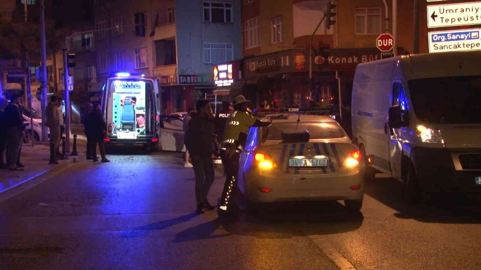 Ümraniye Acısu Caddesi ile Nato yolu Caddesinin birleşiminde hız yapan otomobil kapalı kasa minibüsüne yandan çarptı. Çapmanın etkisi ile ...