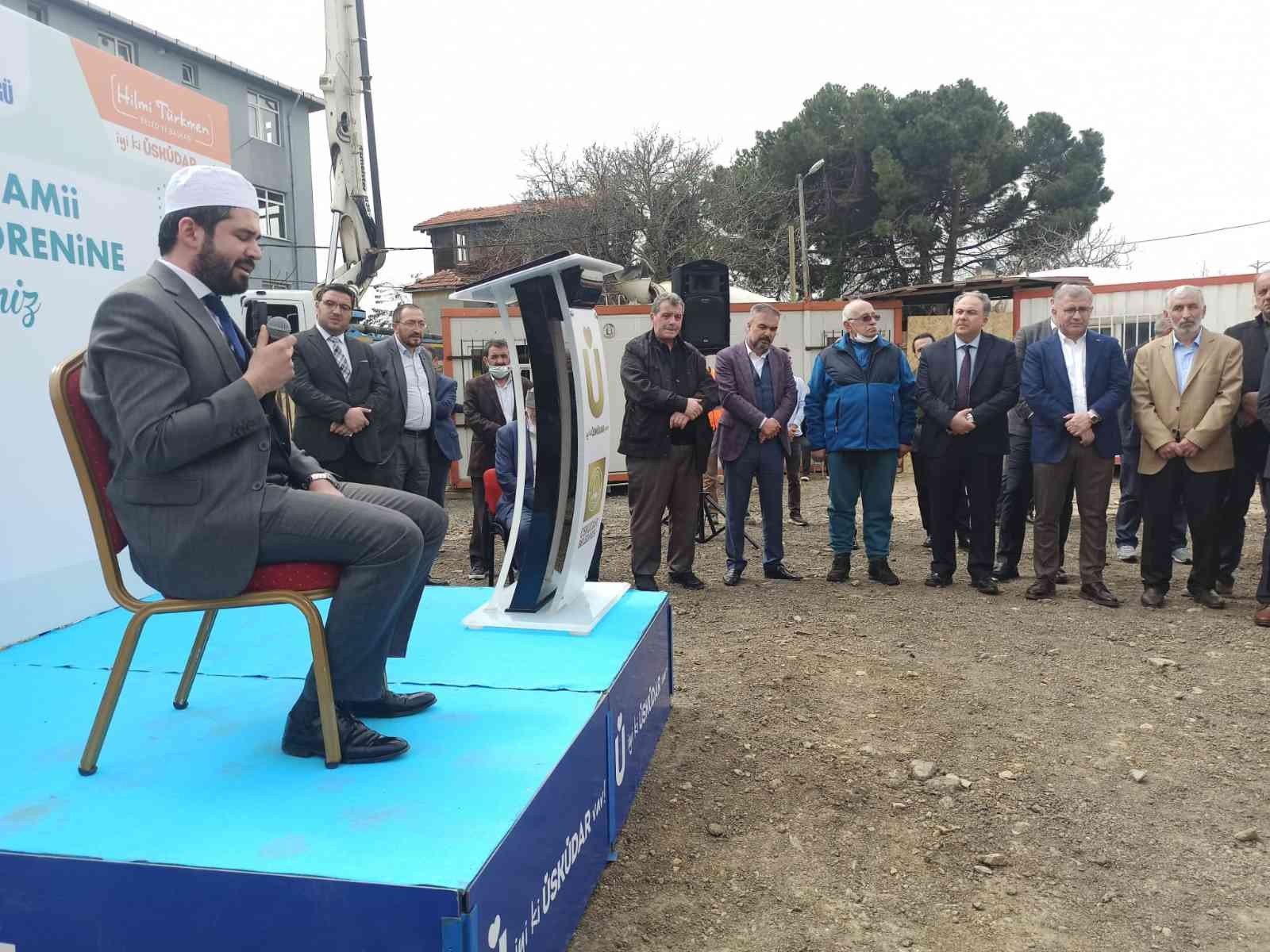 Üsküdar’da 750 kişilik kapasitesiyle hizmete girecek olan Talimhane Camii’nin temel atma töreni Üsküdar Belediye Başkanı Hilmi Türkmen ve ...