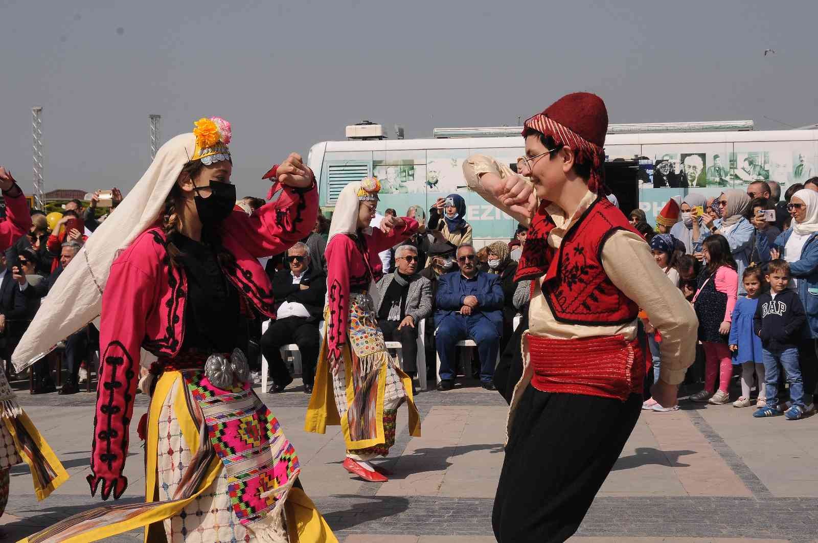 Yalova Kültür ve Turizm İl Müdürü Şeref Tali, “2021 yılı sonu itibariyle 126 bin 185 yabancı, 366 bin 651 yerli turist olmak üzere toplam 492 bin ...