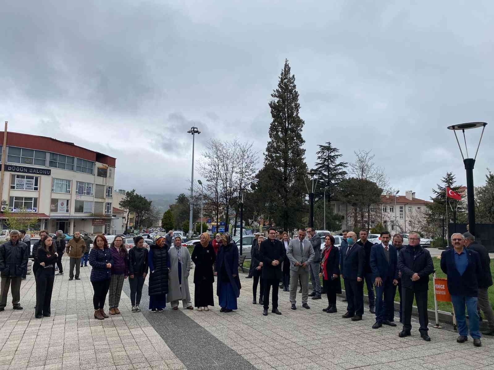 Çanakkale’nin Yenice ilçesinde 2022 Afet Tatbikat yılı çerçevesinde Yenice Kaymakamlığında deprem anı ve tahliye tatbikatı yapıldı. 2022 Afet ...