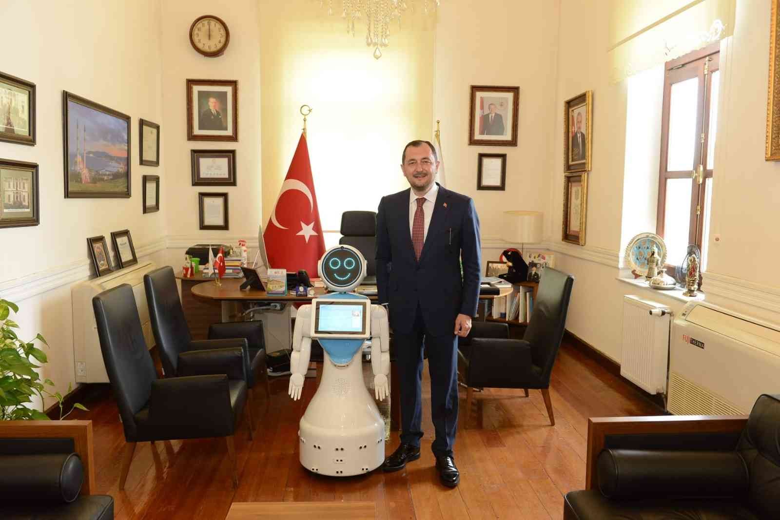 Türk mühendisler tarafından geliştirilen, yerli ve milli robotlar Tekirdağ’da çocuklarla buluştu. Tekirdağ’ın Süleymanpaşa ilçesinde Süleymanpaşa ...