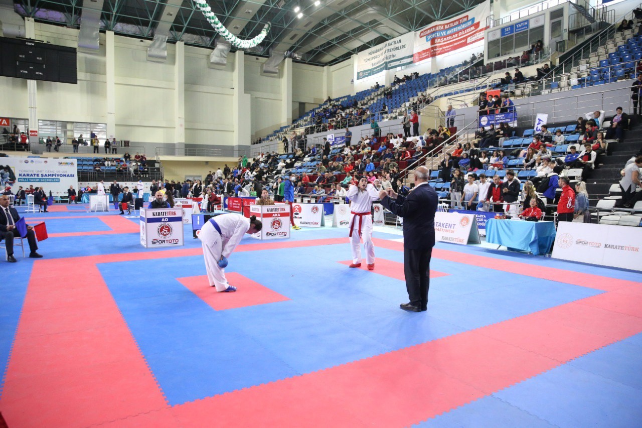 Türkiye Karate Federasyonu (TKF) tarafından Sakarya’da düzenlenen Türkiye Ümit, Genç ve 21 Yaş Altı Karate Şampiyonası ve milli takım seçmeleri ...