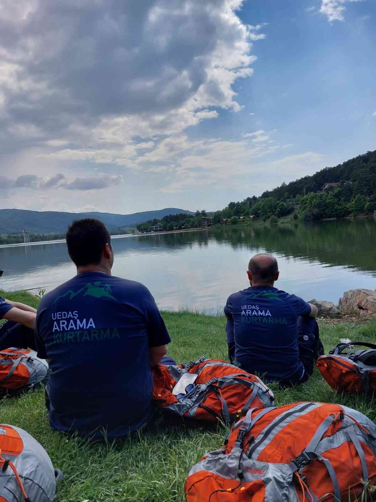 Elektrik sektörünün ilk arama kurtarma ekibi kuruldu. Çeşitli eğitimlerden geçen ekip, haftasonu doğada arama kurtarma tatbikatı gerçekleştirdi ...