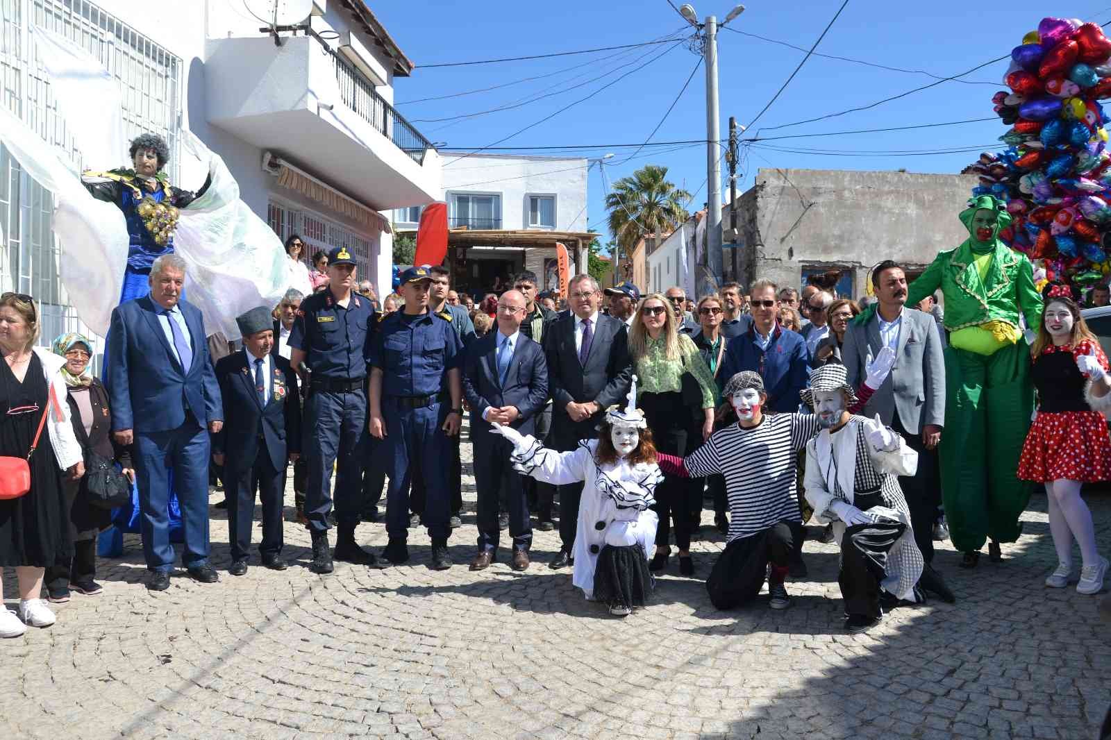 Balıkesir’in Ayvalık ilçesinde, iki yıllık pandemi sürecinin ardından balkan kültürünün en önemli geleneklerinden biri olan Teferic Şenlikleri ...