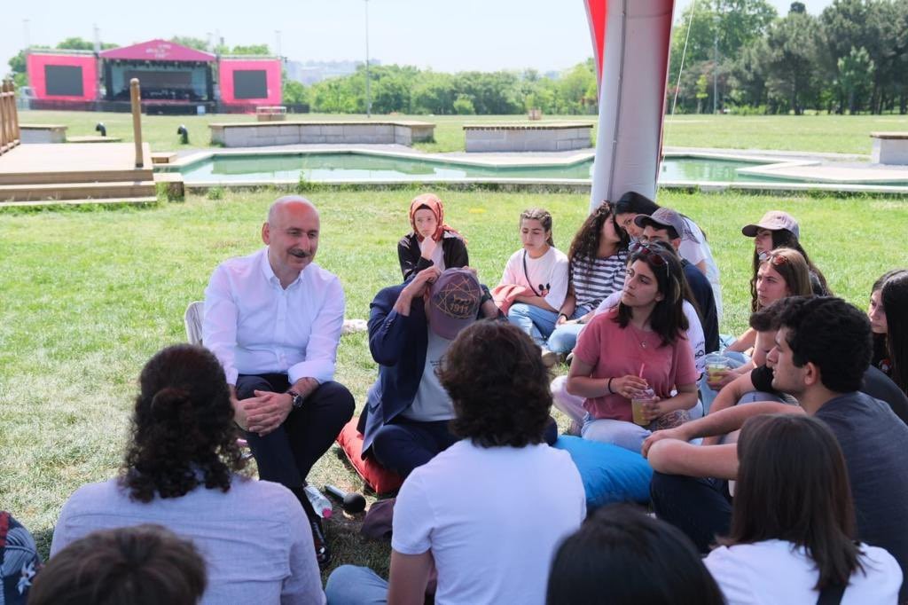 Ulaştırma ve Altyapı Bakanı Adil Karaismailoğlu, "Ülkemizin ilklerinden birini Yıldız Teknik Üniversitesi’nde yapıyoruz. Yıldız Teknik ...