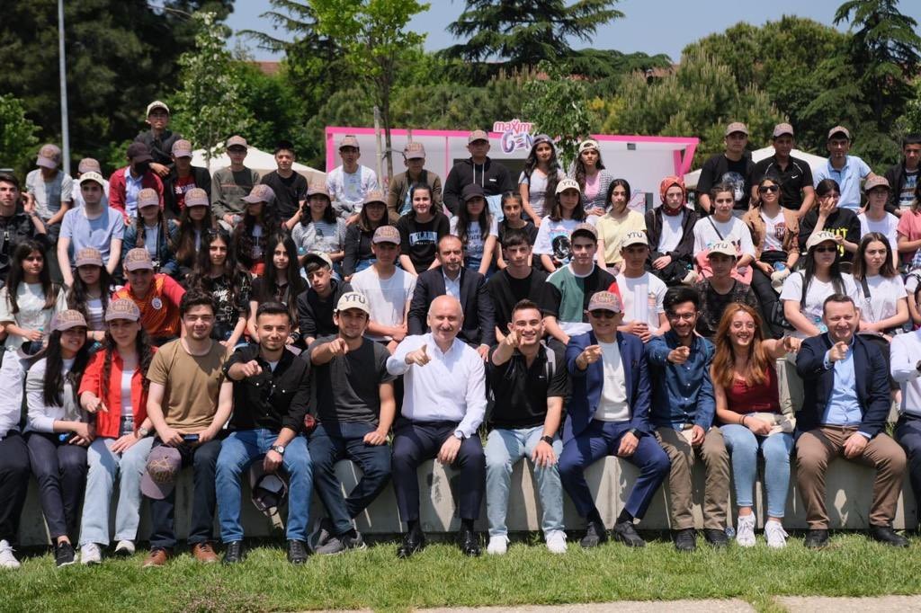 Ulaştırma ve Altyapı Bakanı Adil Karaismailoğlu, "Ülkemizin ilklerinden birini Yıldız Teknik Üniversitesi’nde yapıyoruz. Yıldız Teknik ...