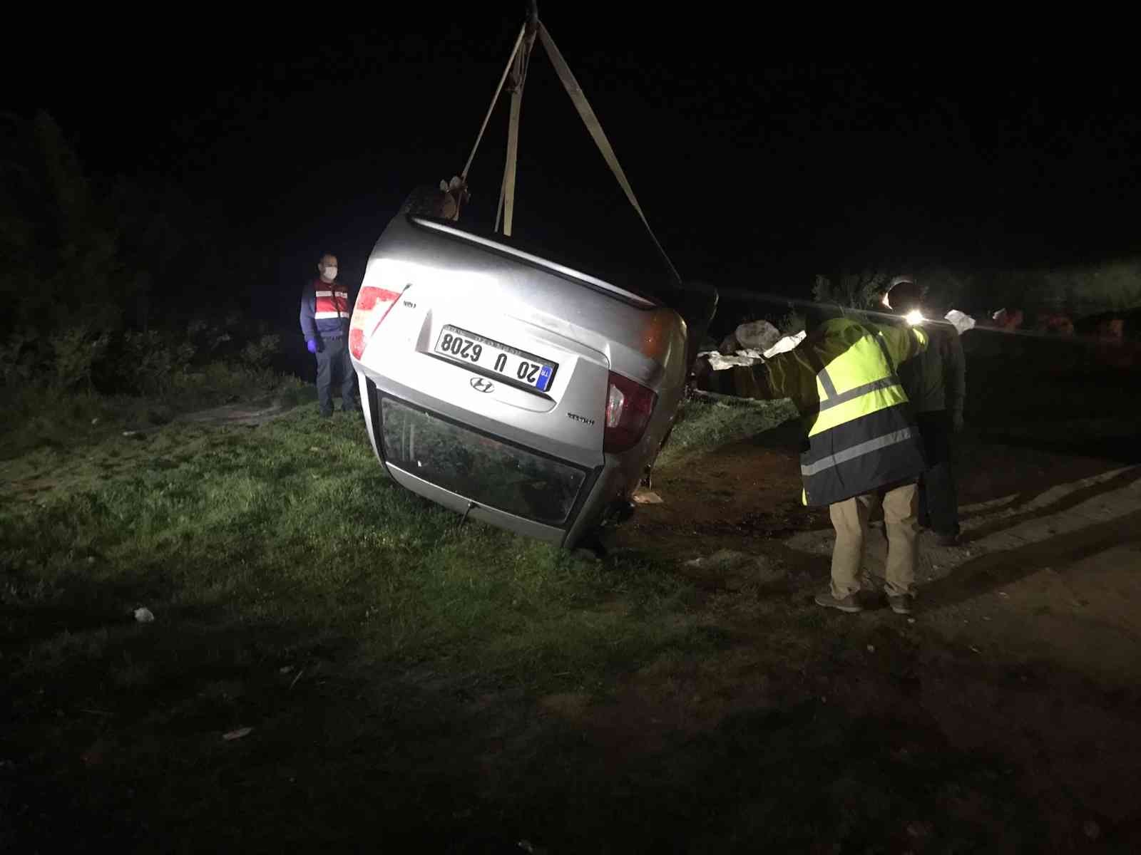 EDİRNE (İHA) – Edirne’de bayram ziyaretine giden aileyi taşıyan otomobilin Tunca Nehri’ne uçtuğu kazada, karı koca hayatını kaybetti, anne ise ...