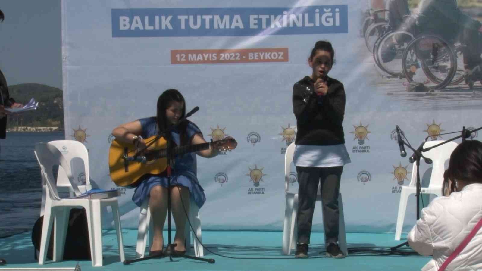 Beykoz’da, aileler ve engelli çocuklarının bir araya geldiği ’Balık Tutma Etkinliği’ gerçekleştirildi. Sahne gösterilerinden, balık tutmaya kadar ...