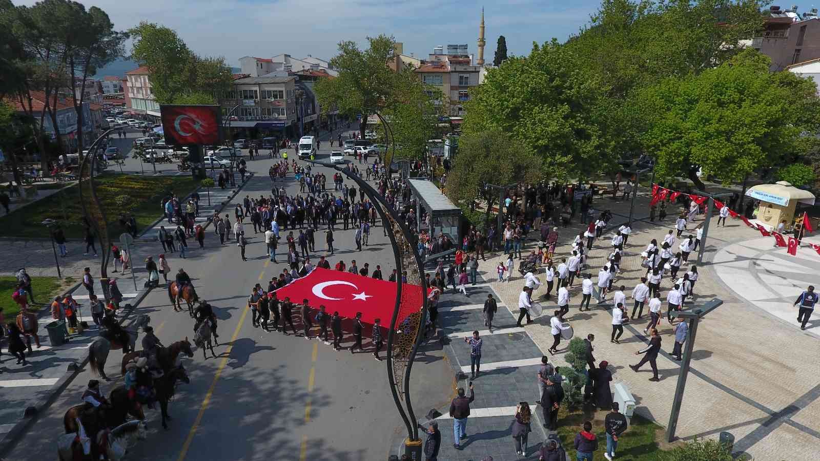 Balıkesir’de 6. Bigadiç Et ve Süt Festivali, yapılan kortej yürüyüşü ile başladı. Balıkesir’in Bigadiç ilçesinde bu yıl 6.’sı gerçekleştirilen Et ...