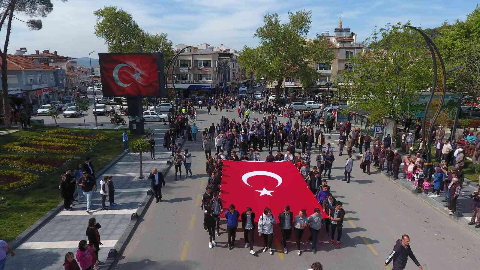 Balıkesir’de 6. Bigadiç Et ve Süt Festivali, yapılan kortej yürüyüşü ile başladı. Balıkesir’in Bigadiç ilçesinde bu yıl 6.’sı gerçekleştirilen Et ...