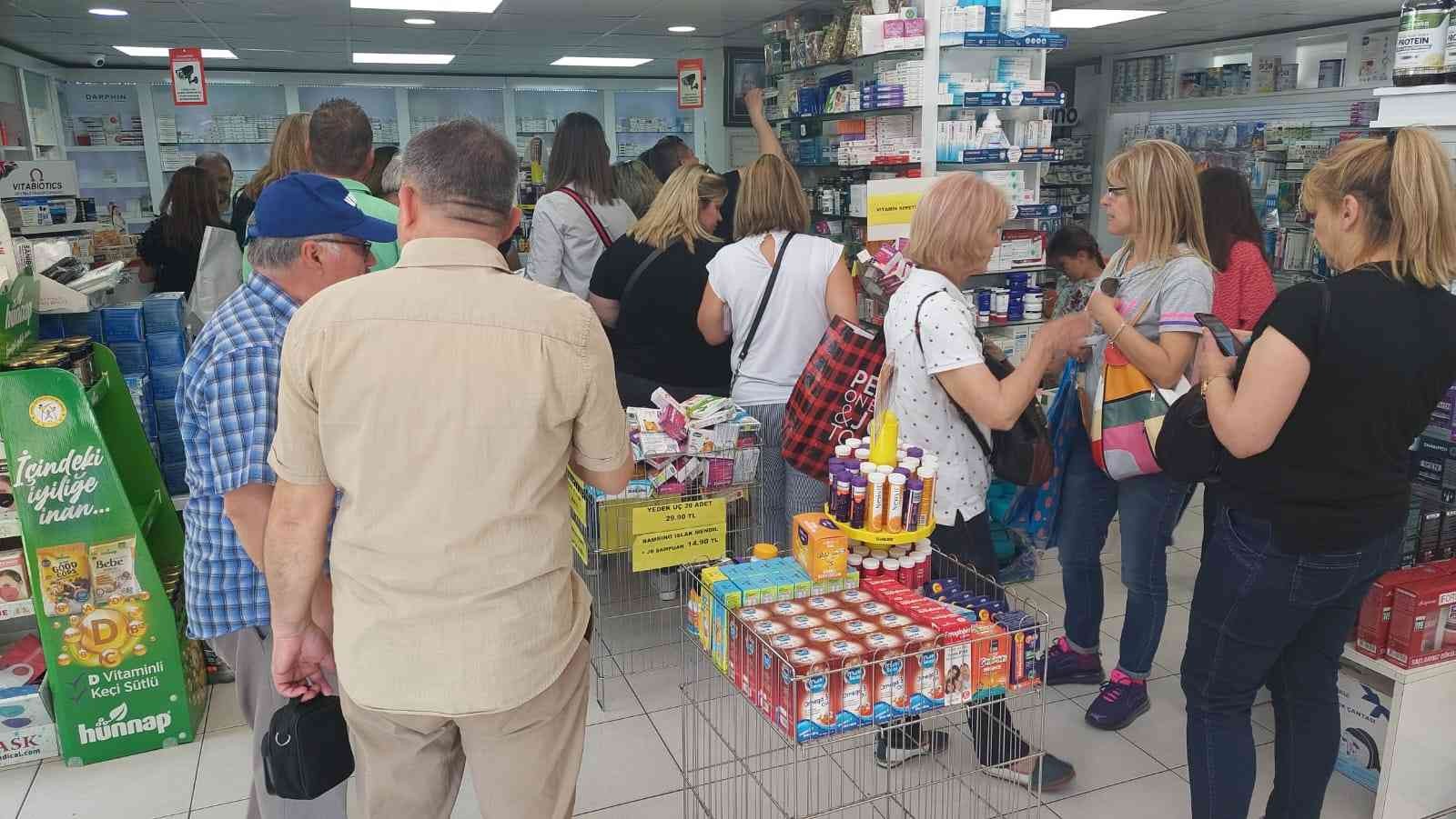 Bulgar turistler ülkelerinde bulamadıkları ilaçlar için Tekirdağ’a akın etti. Hafta sonu Bulgar akınıyla Tekirdağ’daki eczanelerde zaman zaman ...